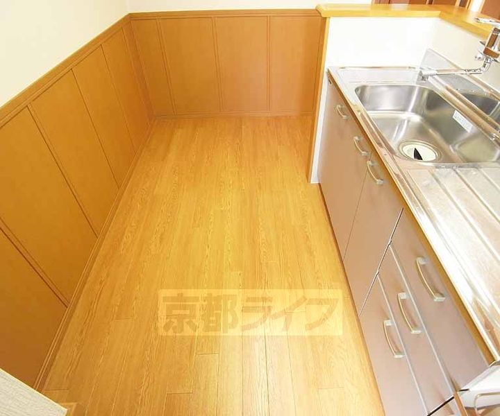 京都府京都市伏見区深草仙石屋敷町の賃貸マンションのキッチン