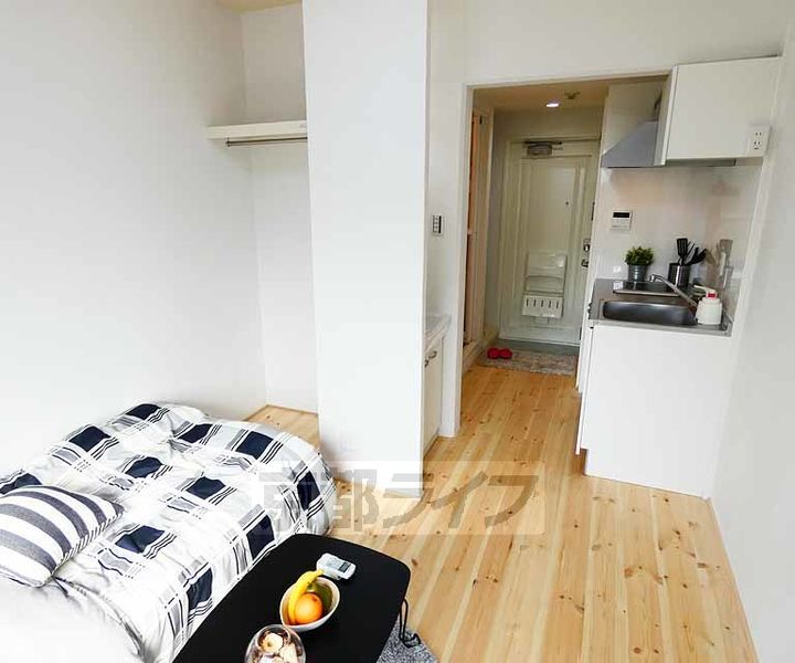 京都府京都市伏見区桃山最上町の賃貸マンションの居間