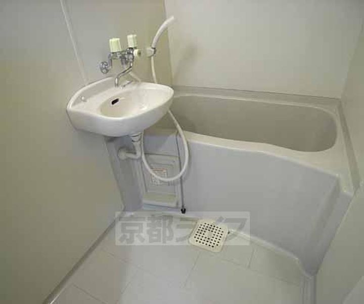 京都府京都市伏見区新町11丁目の賃貸マンションの風呂