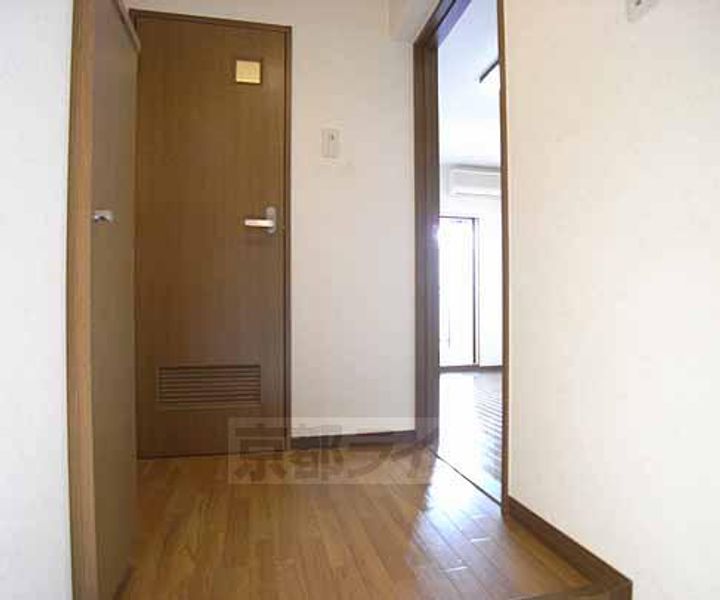 京都府京都市伏見区新町11丁目の賃貸マンションの居間