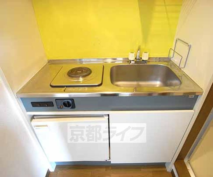 京都府京都市伏見区新町11丁目の賃貸マンションのキッチン
