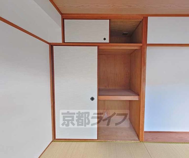 京都府京都市西京区大枝沓掛町の賃貸マンションの内装