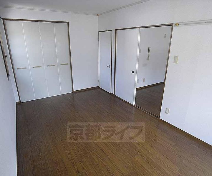 ボーシャトゥ高木103の居間