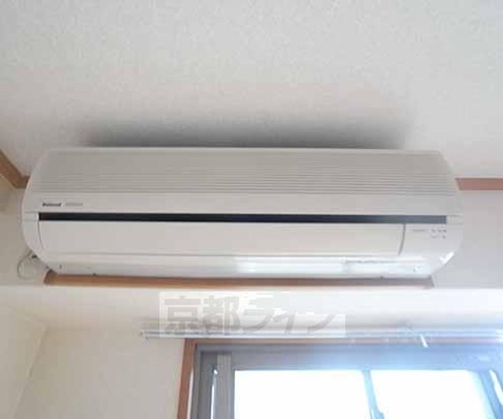 京都府京都市西京区樫原硲町の賃貸マンションの居間