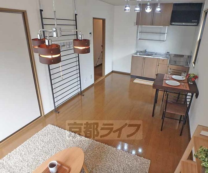 セジュール蘭B101の居間