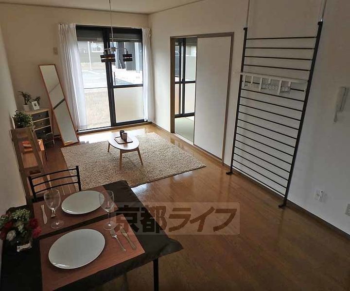 セジュール蘭B101の居間