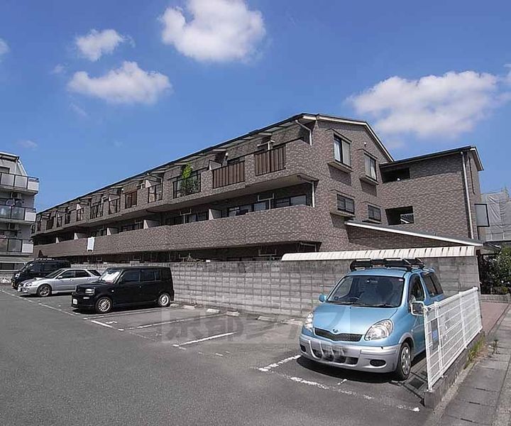 京都府京都市西京区桂上野東町の賃貸マンションの外観