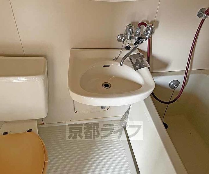 京都府京都市西京区御陵溝浦町の賃貸アパートの内装