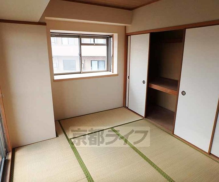 Sun・Bird 桂1-Aの居間