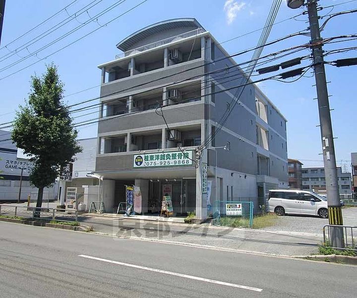 京都府京都市西京区下津林南大般若町の賃貸マンションの外観