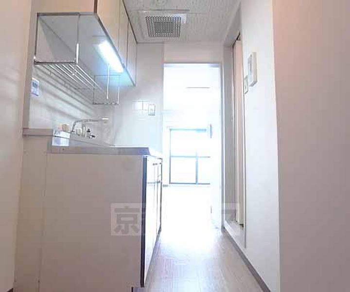 京都府京都市西京区下津林南大般若町の賃貸マンションのキッチン