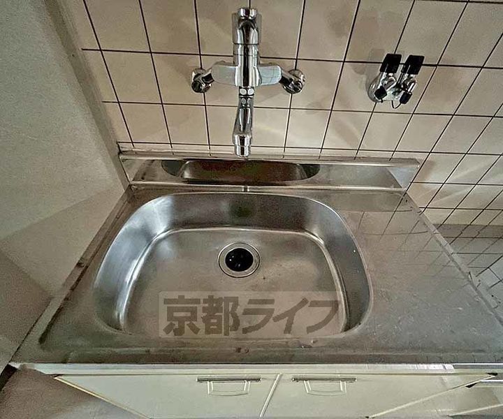 京都府京都市西京区大枝沓掛町の賃貸マンションのキッチン