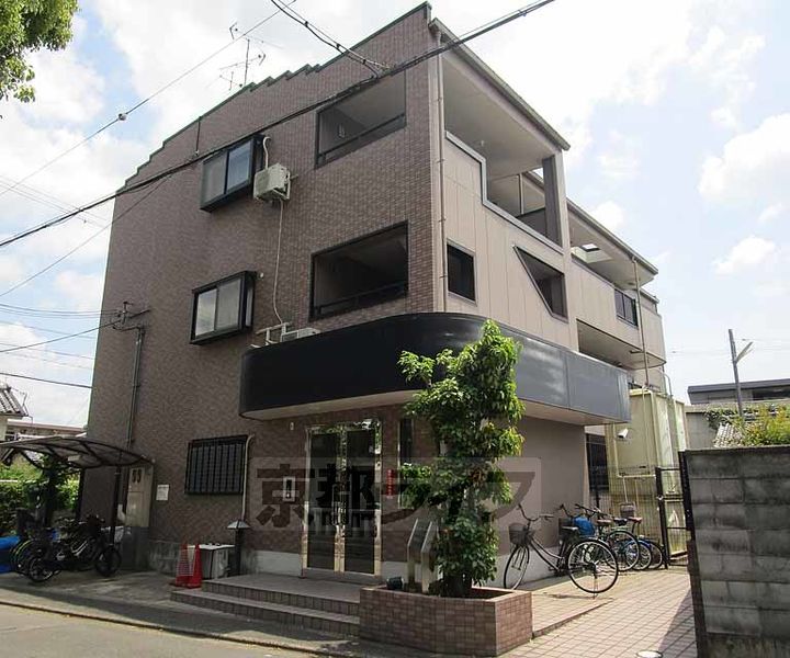 ルーミナス桂201の外観