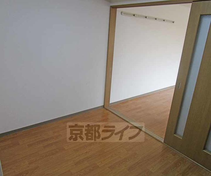 アドリーム上桂の居間