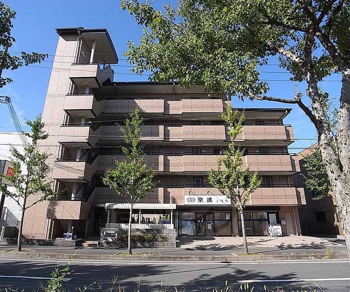 ラスヌベスの外観