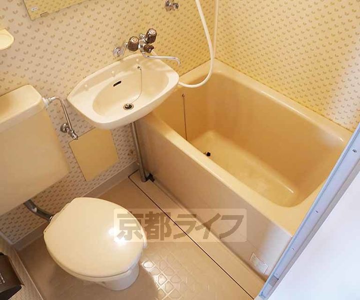 京都府京都市西京区山田車塚町の賃貸マンションの風呂