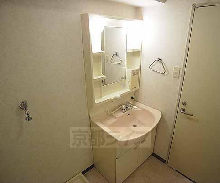 京都府京都市南区久世上久世町の賃貸マンションの内装