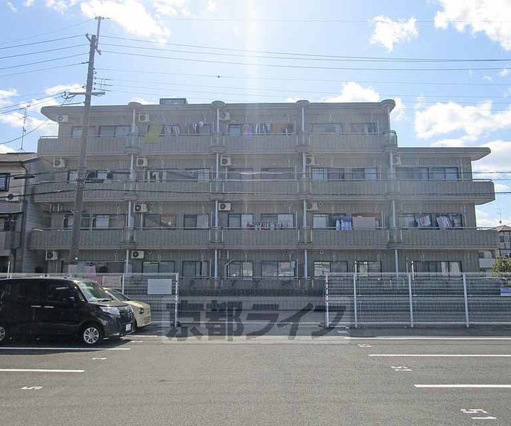 京都府京都市西京区下津林東芝ノ宮町の賃貸マンションの外観