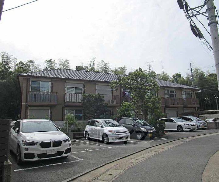 京都府京都市西京区大枝塚原町の賃貸アパートの外観
