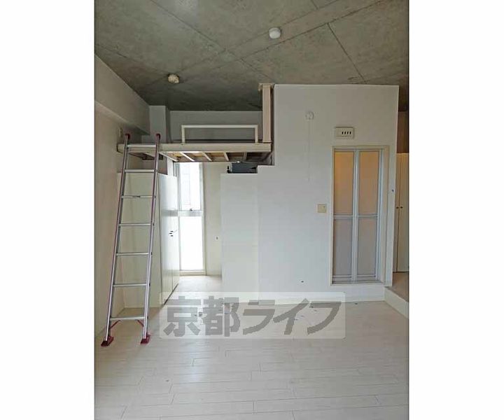 京都府京都市左京区下鴨西本町の賃貸マンションの居間