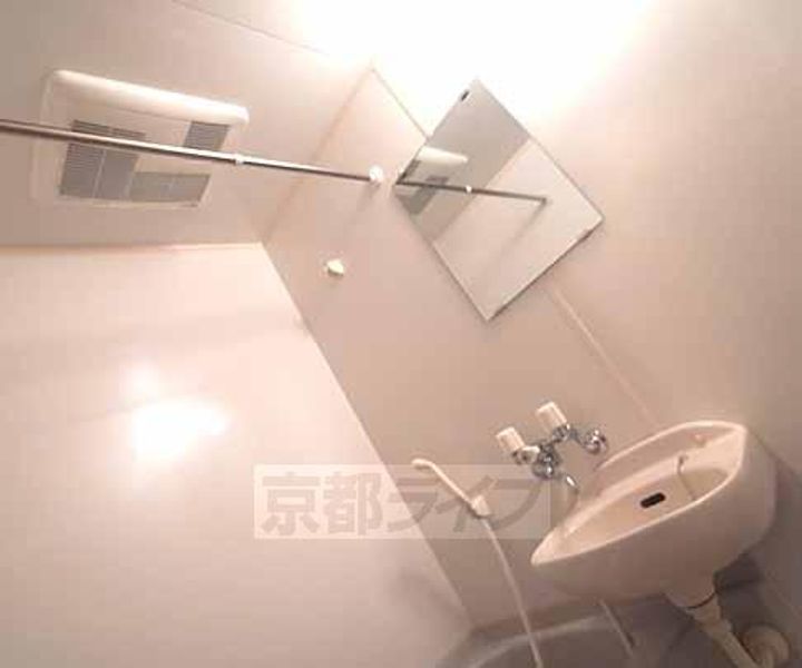 京都府京都市西京区松尾大利町の賃貸マンションの風呂