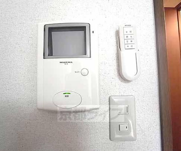 京都府京都市西京区松尾大利町の賃貸マンションの居間