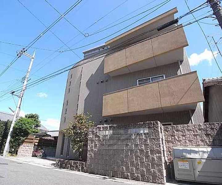 ドマーニ203の外観