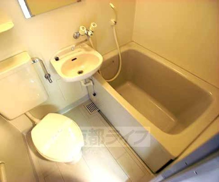 京都府京都市西京区御陵溝浦町の賃貸マンションの風呂