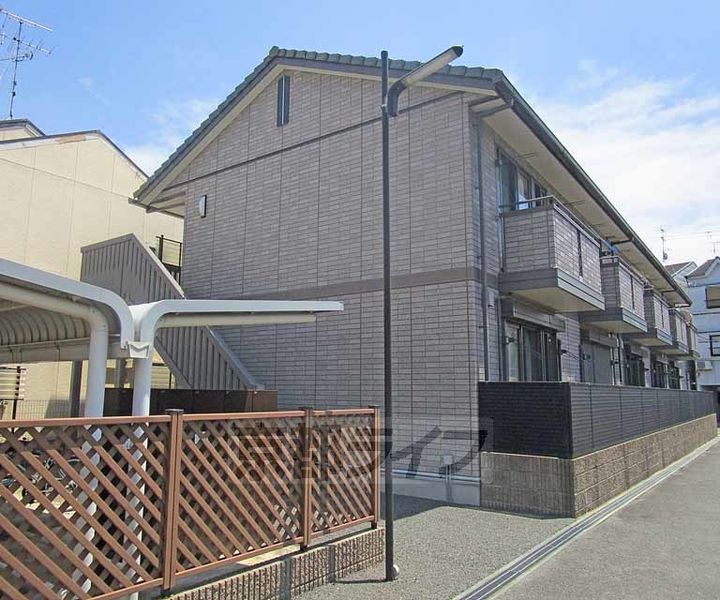 アムール西桂 A棟の外観