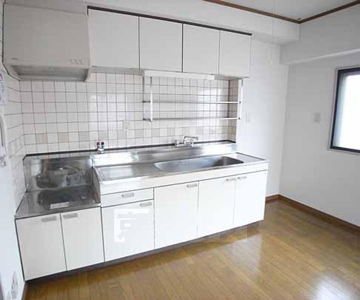 京都府京都市西京区桂北滝川町の賃貸マンションのキッチン