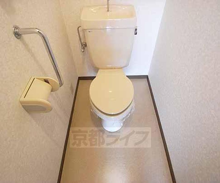 京都府京都市西京区桂北滝川町の賃貸マンションの内装