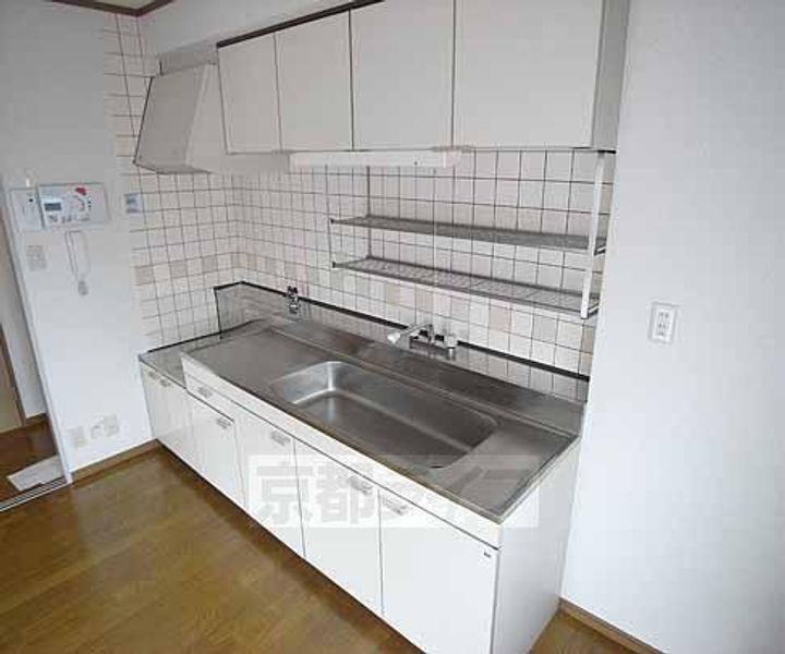 京都府京都市西京区桂北滝川町の賃貸マンションのキッチン