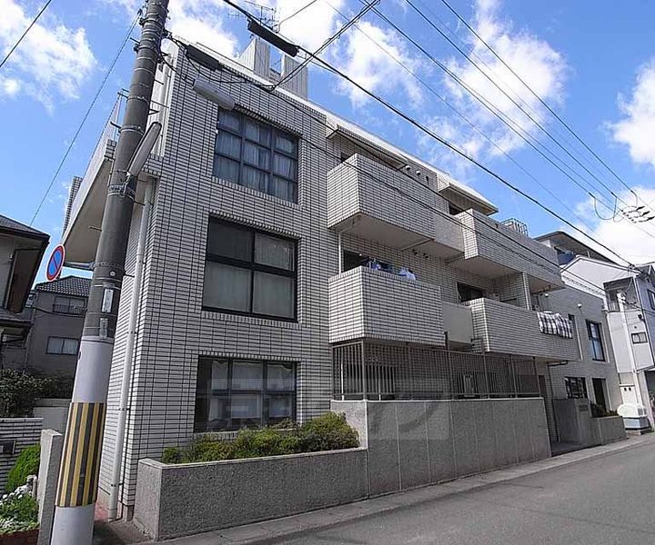 京都府京都市西京区牛ヶ瀬奥ノ防町の賃貸マンションの外観