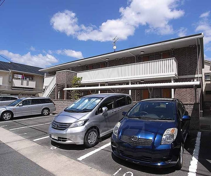 京都府京都市西京区桂上野東町の賃貸アパートの外観