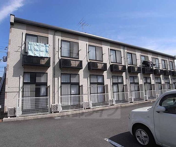 京都府京都市西京区嵐山森ノ前町の賃貸アパートの外観