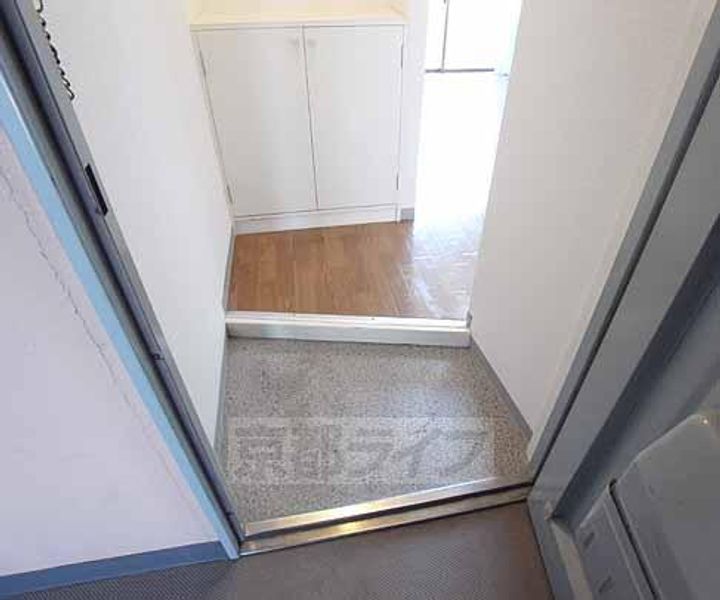 チェリーパレス306の玄関