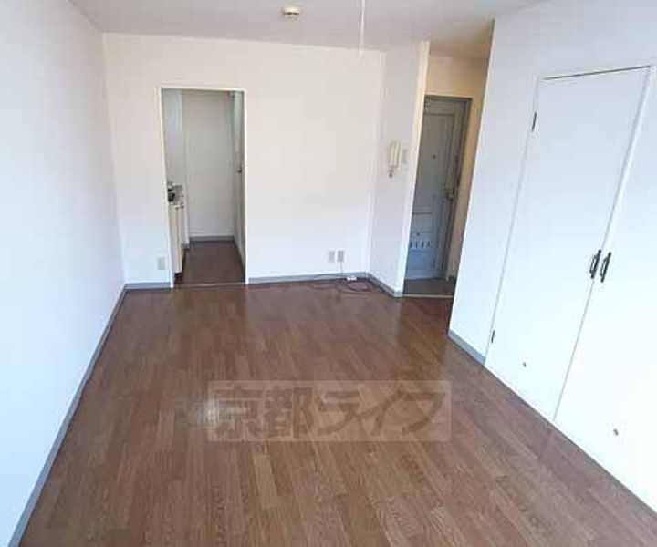 チェリーパレス306の居間