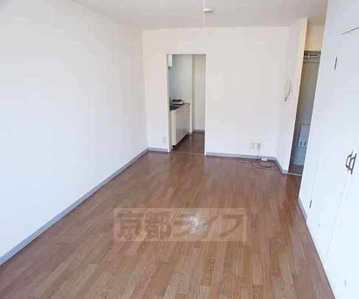 チェリーパレス306の居間