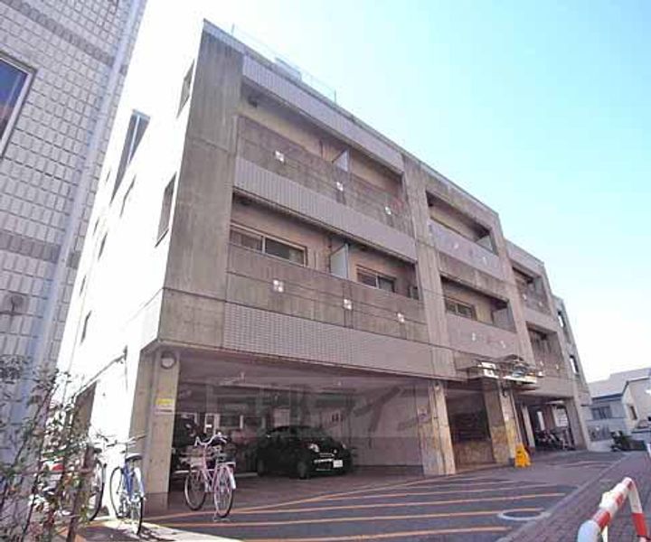 ヤマシナアーバンコテージの外観