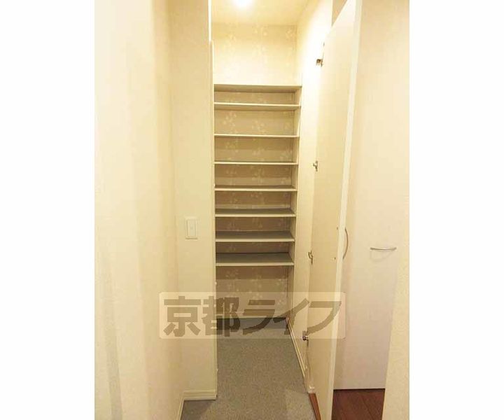 セレンディピティ堅田の内装