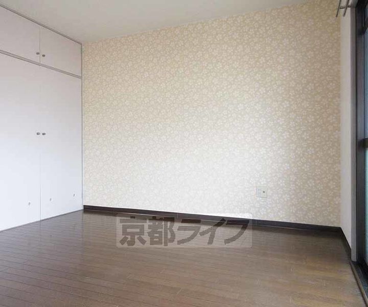 M’s COURT椥辻Ⅱ番館301の居間