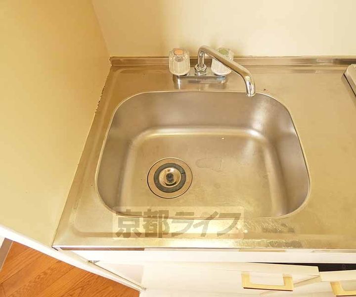 京都府京都市南区西九条池ノ内町の賃貸マンションのキッチン