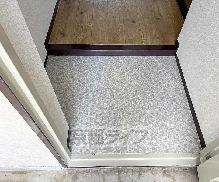 コーポ寺岡2-Cの玄関