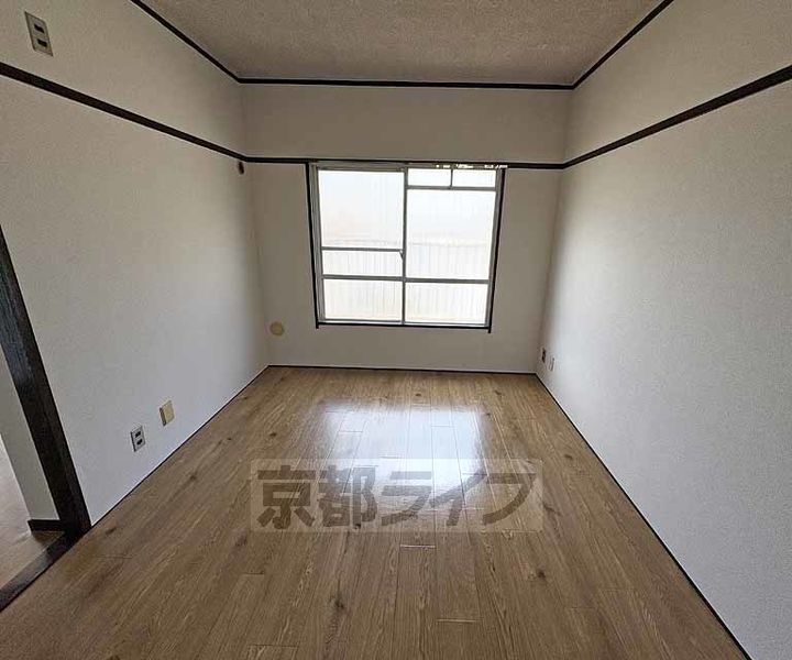 コーポ寺岡2-Cの居間