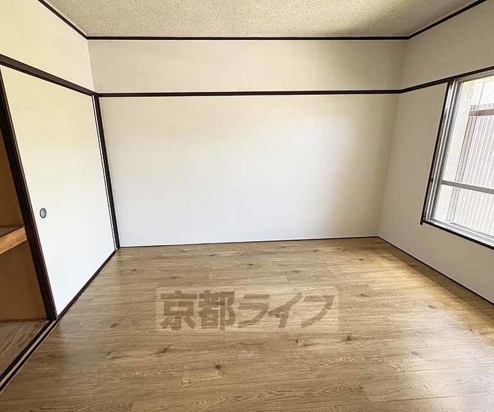 コーポ寺岡2-Cの居間