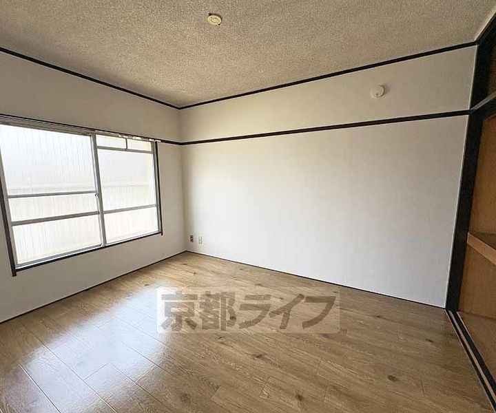 コーポ寺岡2-Cの居間