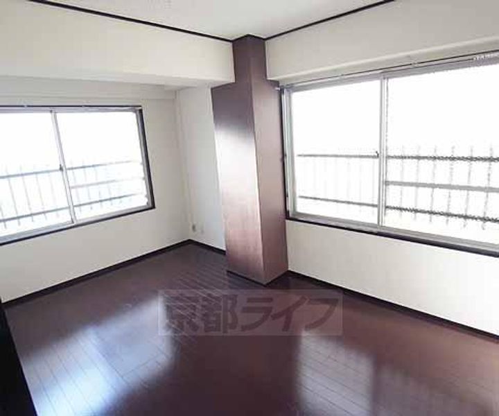 ハイツクローバーA503の居間