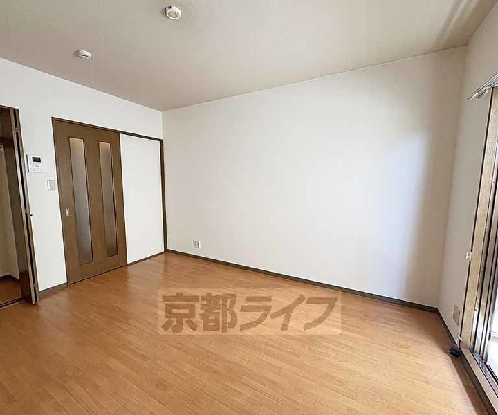 ミラベル竹鼻1Bの居間