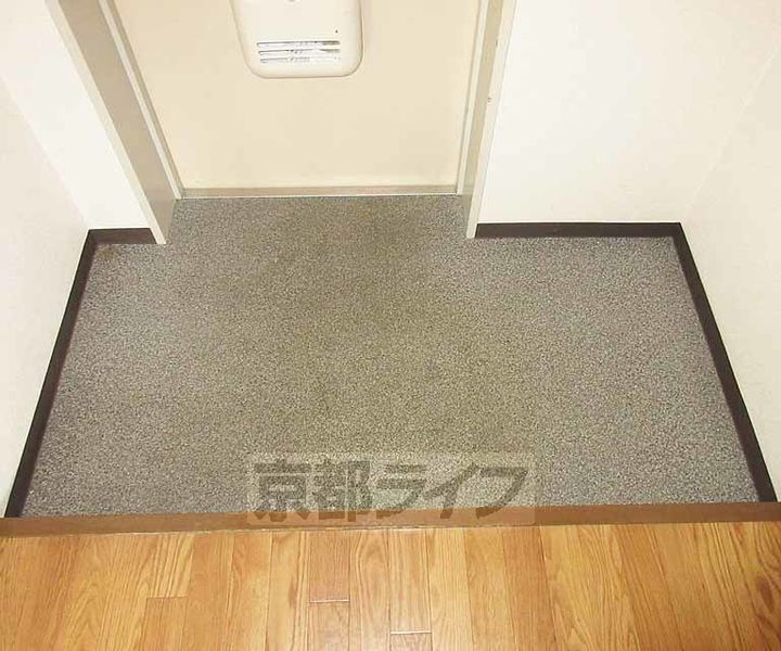 コーポ弘和の玄関