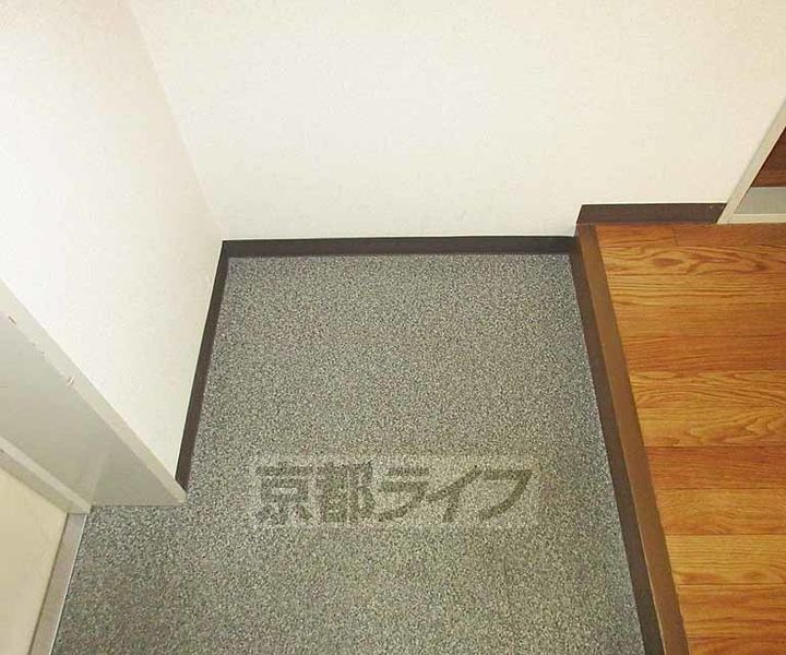 コーポ弘和の玄関